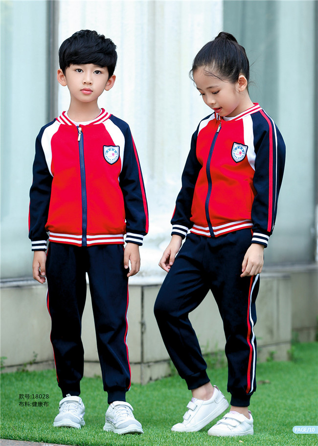 紅色經(jīng)典幼兒園園服，興源昌廠家直銷(xiāo)