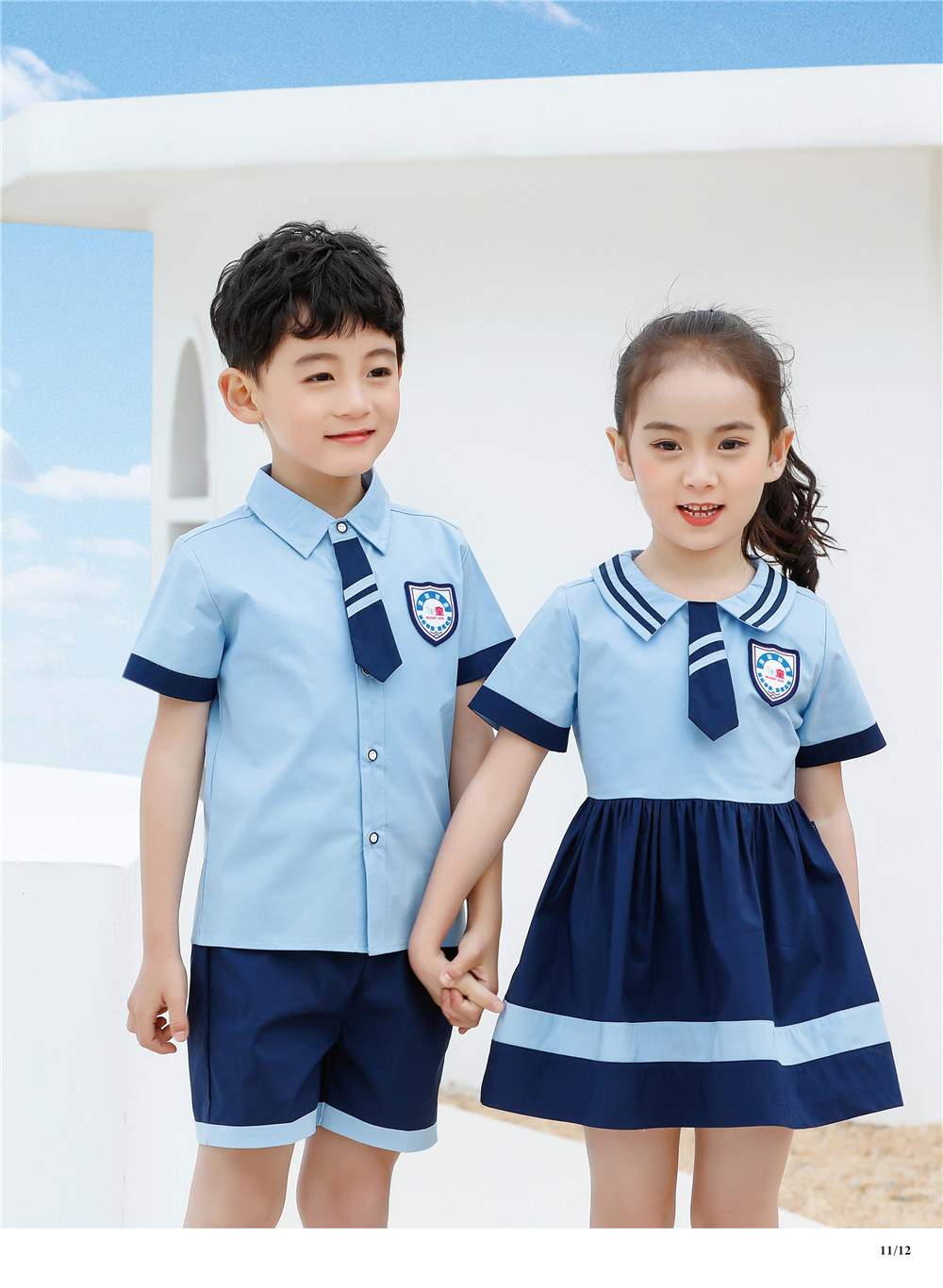 海軍藍(lán)風(fēng)格幼兒園小禮服，爆賣(mài)6萬(wàn)套
